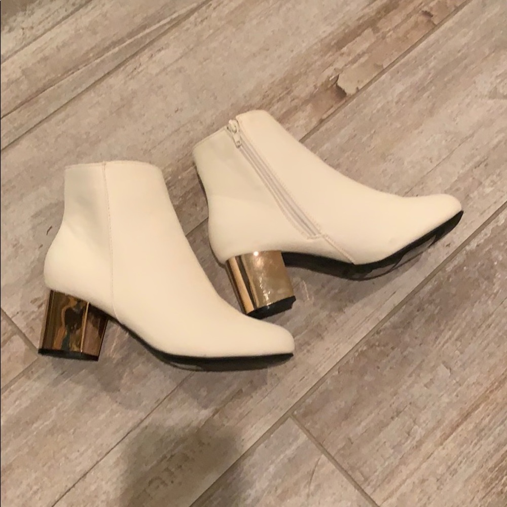 Bamboo white bootie